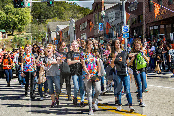 Route 66- Homecoming Parade in Waynesville, MO (C)2017PicsbyJax #WHS #waynesvillehomecoming2017 #WMS #tigerpride #getyourpicsonroute66 #picsbyjax -2561.jpg