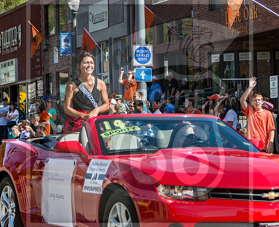 Route 66- Homecoming Parade in Waynesville, MO (C)2017PicsbyJax #WHS #waynesvillehomecoming2017 #WMS #tigerpride #getyourpicsonroute66 #picsbyjax -2588.jpg