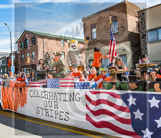 Route 66- Homecoming Parade in Waynesville, MO (C)2017PicsbyJax #WHS #waynesvillehomecoming2017 #WMS #tigerpride #getyourpicsonroute66 #picsbyjax -2644.jpg