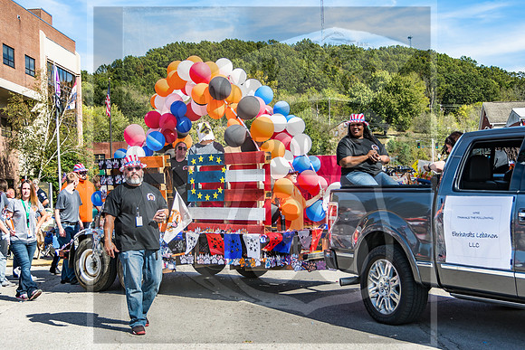 Route 66- Homecoming Parade in Waynesville, MO (C)2017PicsbyJax #WHS #waynesvillehomecoming2017 #WMS #tigerpride #getyourpicsonroute66 #picsbyjax -2654.jpg
