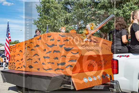 Route 66- Homecoming Parade in Waynesville, MO (C)2017PicsbyJax #WHS #waynesvillehomecoming2017 #WMS #tigerpride #getyourpicsonroute66 #picsbyjax -2668.jpg