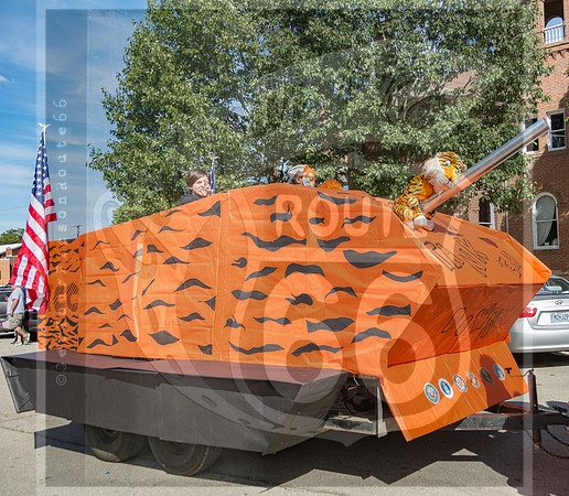 Route 66- Homecoming Parade in Waynesville, MO (C)2017PicsbyJax #WHS #waynesvillehomecoming2017 #WMS #tigerpride #getyourpicsonroute66 #picsbyjax -2672.jpg
