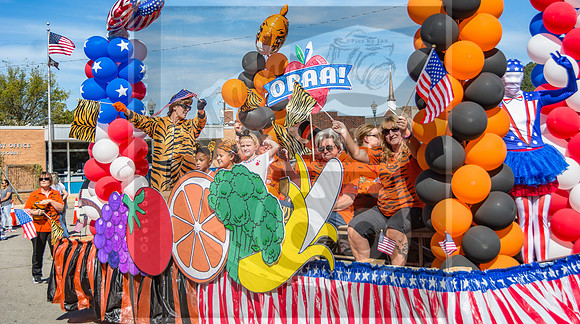 Route 66- Homecoming Parade in Waynesville, MO (C)2017PicsbyJax #WHS #waynesvillehomecoming2017 #WMS #tigerpride #getyourpicsonroute66 #picsbyjax -2694.jpg