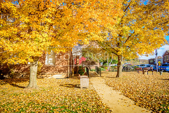 Route 66 - Fall in Waynesville, MO  (c)PicsbyJax #rt66courthouse #getyourpicsonroute66 #route66 #picsbyjax-5302.jpg