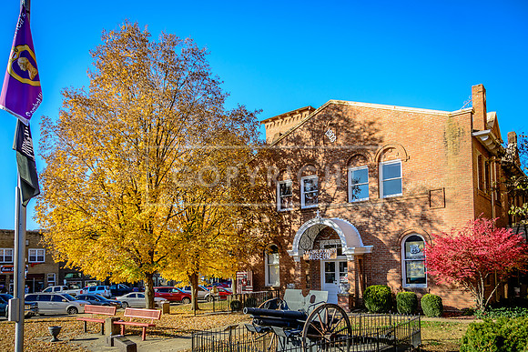 Route 66 - Fall in Waynesville, MO  (c)PicsbyJax #rt66courthouse #getyourpicsonroute66 #route66 #picsbyjax-5327.jpg