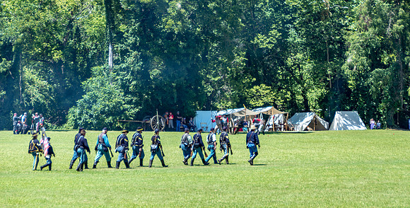 Civil War re-enactors on the banks of the Roubidoux during Old Settlers Day © PicsbyJax-6003.jpg