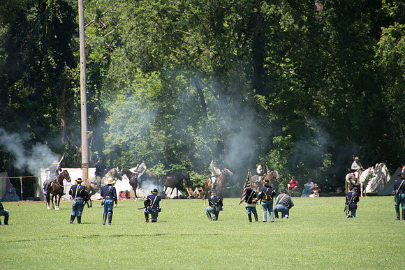 Civil War re-enactors on the banks of the Roubidoux during Old Settlers Day © PicsbyJax-6039.jpg