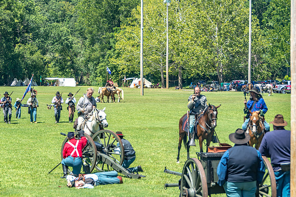 Civil War re-enactors on the banks of the Roubidoux during Old Settlers Day © PicsbyJax-6209.jpg