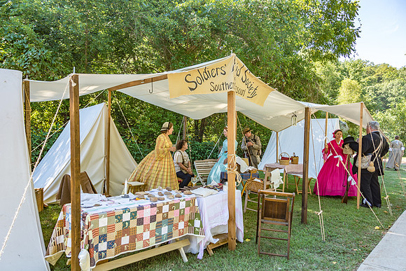 Civil War re-enactors on the banks of the Roubidoux during Old Settlers Day © PicsbyJax-6246.jpg