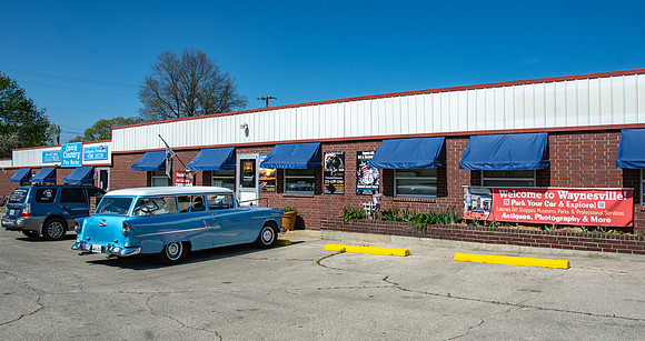 Classic Car at the Route 66 Souvenir Shop © PicsbyJax-4698.jpg