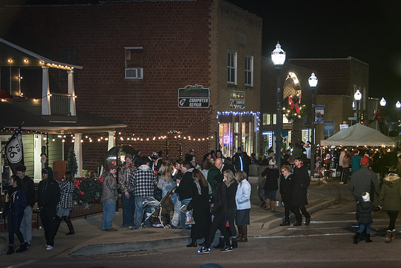 Christmas on the Square 2016 (c)PicsbyJax #waynesvilledowntownbusinessassociation #waynesvillemo #cityofWaynesville #route66 #getyourpicsonroute66 #picsbyjax-2504.jpg