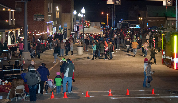 Christmas on the Square 2016 (c)PicsbyJax #waynesvilledowntownbusinessassociation #waynesvillemo #cityofWaynesville #route66 #getyourpicsonroute66 #picsbyjax-2506.jpg