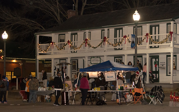 Christmas on the Square 2016 (c)PicsbyJax #waynesvilledowntownbusinessassociation #waynesvillemo #cityofWaynesville #route66 #getyourpicsonroute66 #picsbyjax-2558.jpg