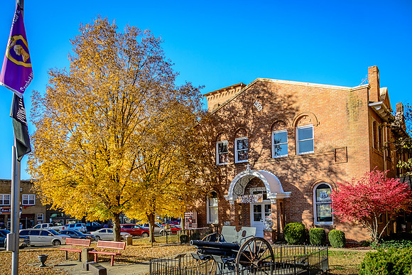 Route 66 - Fall in Waynesville, MO  (c)PicsbyJax #rt66courthouse #getyourpicsonroute66 #route66 #picsbyjax-5327.jpg