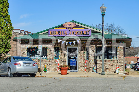 It's beginning to ook a lot like Christmas in Waynesville, MO (c)2017PicsbyJax #waynesvillemo #picsbyjax #christmas2017 -0074.jpg
