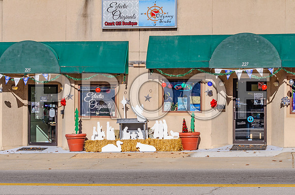 It's beginning to ook a lot like Christmas in Waynesville, MO (c)2017PicsbyJax #waynesvillemo #picsbyjax #christmas2017 -0083.jpg