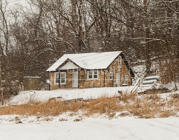 Waynesville Giraffe Rock House on the Hill #picsbyjax #snow #getyourpicsonroute66 -0062.jpg