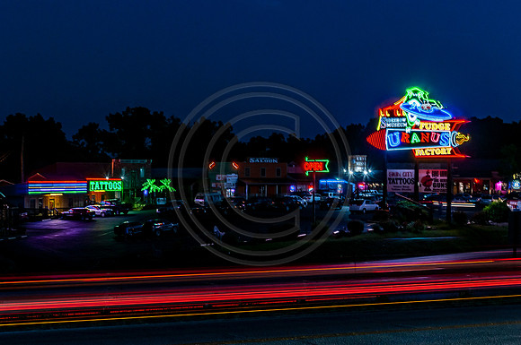 Route 66- New Neon Sign in Uranus, MO © PicsbyJax -0093.jpg