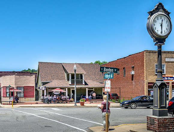 On The Square in Waynesville, MO (c)2017PicsbyJax #route66 #waynesvillemo #nonaskitchen #thesquare #westside #getyourpicsonroute66 #picsbyjax-1335-2.jpg