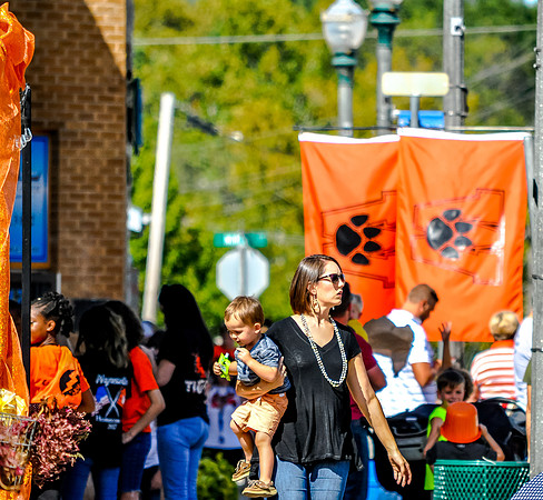 Route 66- Homecoming Parade in Waynesville, MO (C)2017PicsbyJax #WHS #waynesvillehomecoming2017 #WMS #tigerpride #getyourpicsonroute66 #picsbyjax -0023.jpg