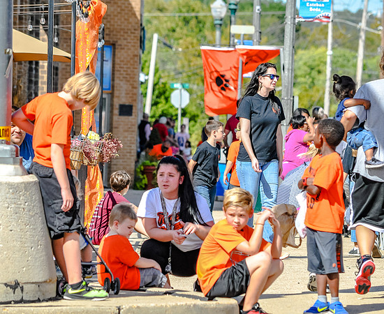 Route 66- Homecoming Parade in Waynesville, MO (C)2017PicsbyJax #WHS #waynesvillehomecoming2017 #WMS #tigerpride #getyourpicsonroute66 #picsbyjax -0033.jpg