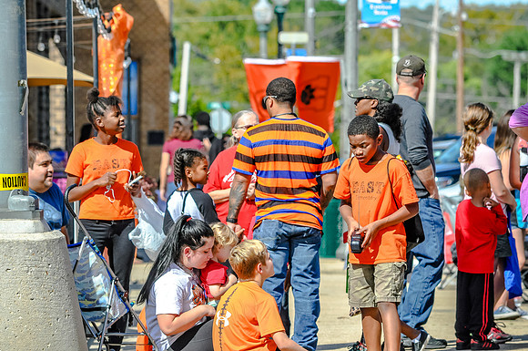 Route 66- Homecoming Parade in Waynesville, MO (C)2017PicsbyJax #WHS #waynesvillehomecoming2017 #WMS #tigerpride #getyourpicsonroute66 #picsbyjax -0048.jpg
