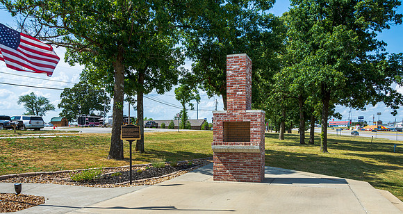 St Robert_African American Soldiers Monument_JAX_3513.jpg