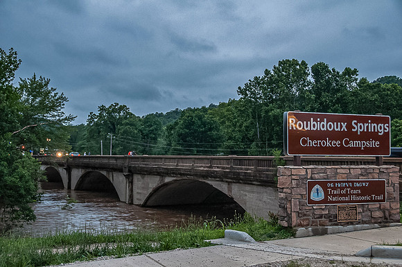 Route 66 Roubidoux Flood 2015.jpg