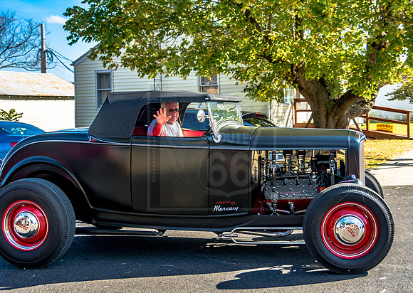 Route 66-  Wallace '32 - Cuba, MO 2016 (c)PicsbyJax #cubafest #route66 #32ford #roadiecar #roadster #vintagecar  #32Ford #getyourpicsonroute66 #picsbyjax #allmyrowdyroadiefriends-9176