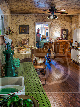 Old Stagecoach Stop Interior 2015-6601.jpg
