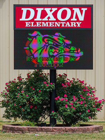 Dixon Elementary SignPCN22-3465.jpg